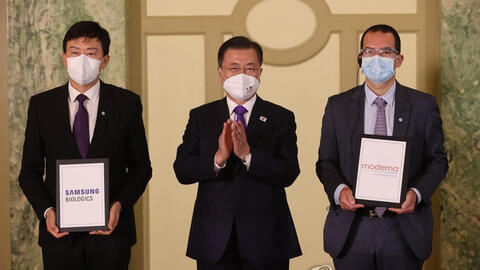 Moderna ký hợp đồng sản xuất vắc xin COVID-19 với Samsung Biologics của Hàn Quốc