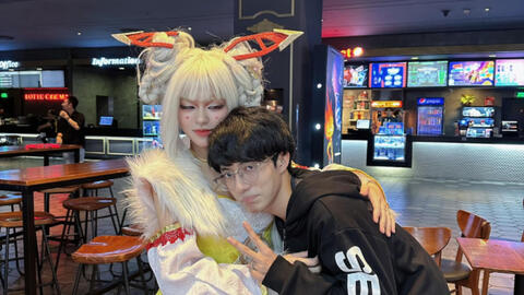 Chỉ một sai lầm nhỏ, Hasmed bị tố có hành vi tiêu cực, "nửa kia" của anh chàng lên tiếng gay gắt