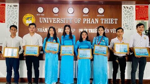 Tập đoàn Novaland tiếp sức chấp cánh ước mơ cho hàng ngàn sinh viên