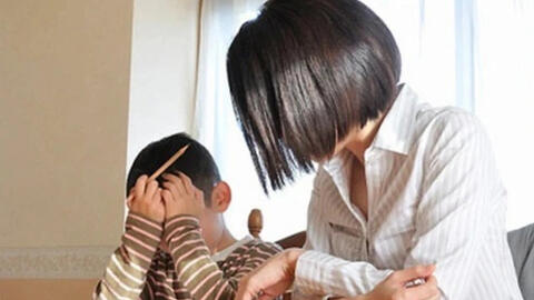 Từ ngày 1/7/2023: Cưỡng ép con học tập quá mức, bố mẹ có thể phải lao động công ích