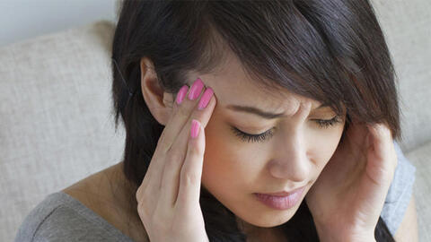 Nhận biết cơn đau đầu khi nhiễm biến thể Omicron