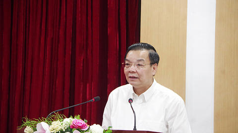 Chủ tịch Hà Nội nói về đề xuất mở lại hàng không và cho học sinh đến trường