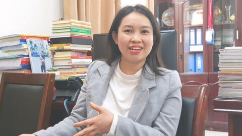 Nữ PGS đam mê với rừng