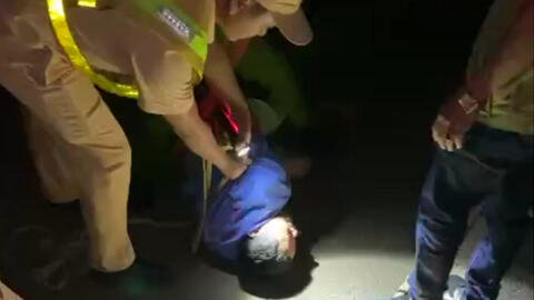 Bị CSGT truy đuổi, người đàn ông lao vào nhà dân "bỏ của chạy lấy người"