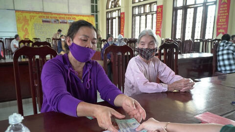 Nhiều địa phương chậm triển khai gói hỗ trợ người dân bị ảnh hưởng của dịch Covid-19