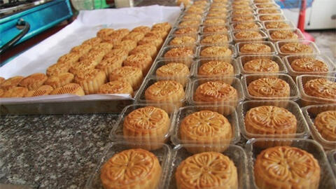 Phát hiện số lượng lớn bánh Trung thu siêu rẻ nhập lậu ở Hà Nội