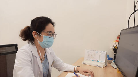 Bộ Y tế đề nghị các bệnh viện lập phòng khám từ xa để tư vấn và điều trị F0 tại nhà