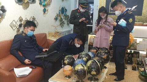 Thái Nguyên thu giữ nhiều quả địa cầu có hình lưỡi bò phi pháp