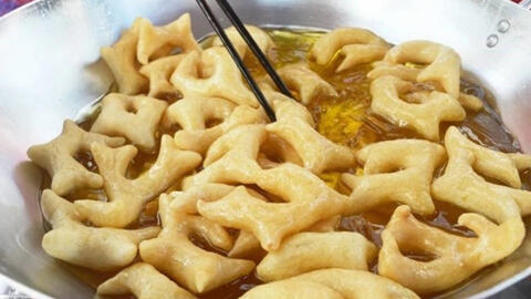 Tết về nhớ bánh gừng thủy chung của người Khmer