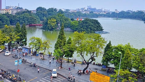 Từ 27/5: Cấm mang vật nuôi, loa công suất lớn vào phố đi bộ Hồ Gươm