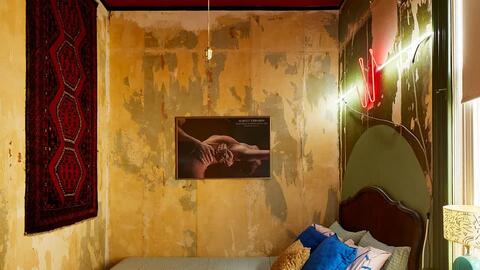 Phong cách phòng ngủ nhỏ tối giản, hiện đại và đầy màu sắc