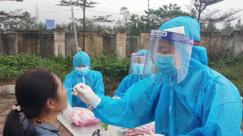 Liên quan đến bệnh nhân COVID-19 ở Bình Dương: Nhiều người tại TP.HCM có liên quan; Hà Tĩnh cách ly 2 xe khách do có người về từ Bình Dương