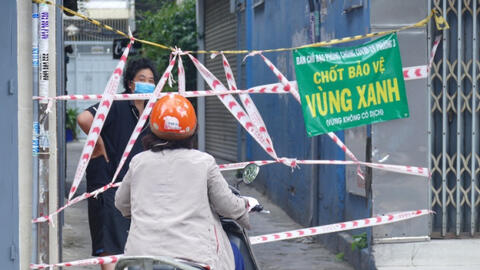 Chuyên gia lý giải vì sao TPHCM chưa nên giảm mức giãn cách dù số ca nhiễm đi ngang