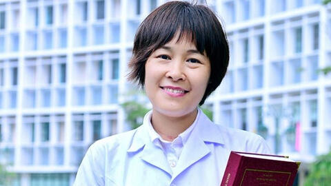 Nhà khoa học nữ với khát vọng sản xuất thuốc hỗ trợ điều trị ung thư cho người nghèo