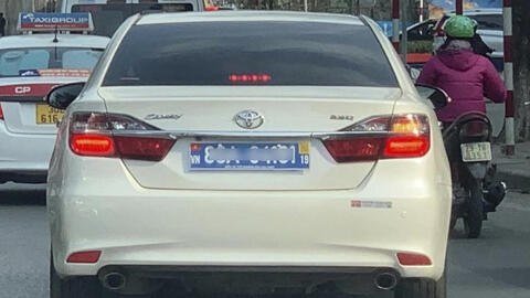 Cảnh sát giao thông nghiên cứu mẫu biển số xe mới có QR code