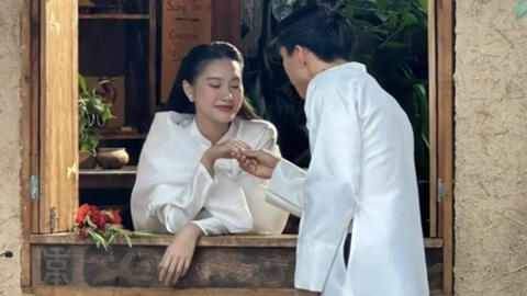 Hé lộ thiệp cưới của Đoàn Văn Hậu và Doãn Hải My