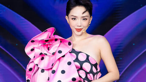 Tóc Tiên bất ngờ thông báo sẽ vắng mặt ở chung kết Ca sĩ mặt nạ, lý do là gì?