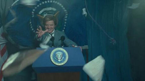 'Wonder Woman 1984' nhấn mạnh sự thống trị và thao túng của truyền thông trong thập niên 80