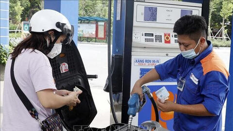 Giá xăng được dự báo giảm hơn 1.000 đồng/lít