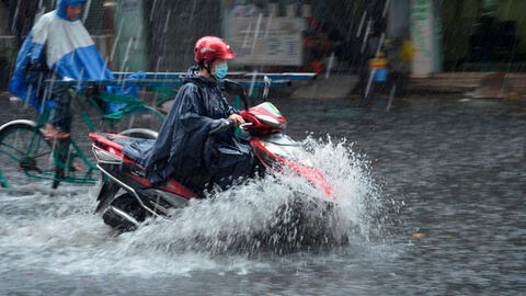 Mưa lớn diện rộng ở Bắc Bộ và Bắc Trung Bộ trong nhiều ngày