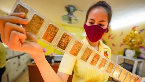 Giá vàng vọt tăng lên 62,2 triệu ngay phiên mở cửa sáng nay