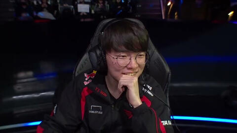 Liên tục "ăn hành" trong rank, Faker nhận xét một câu khiến toàn bộ LPL ê chề