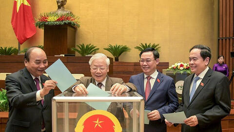 Trình Quốc hội phê chuẩn miễn nhiệm một số phó thủ tướng, bộ trưởng, trưởng ngành