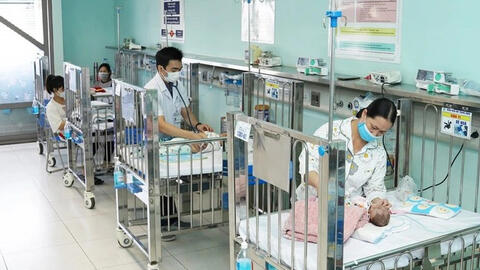 Hà Nội: Số lượng bệnh nhi mắc virus RSV tăng cao