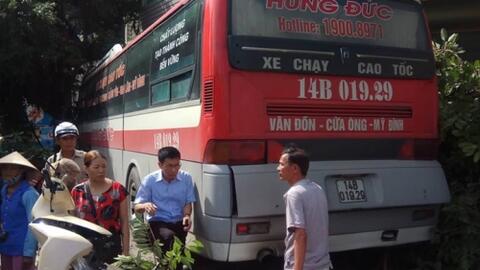 Xe khách mất lái gây tai nạn liên hoàn ở Quảng Ninh, 2 người tử vong