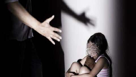 Tạm giữ người đàn ông để làm rõ nghi vấn dâm ô bé gái trong thang máy