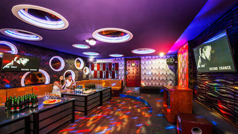 Từ 1/9, quán karaoke chỉ được hoạt động đến 12h đêm