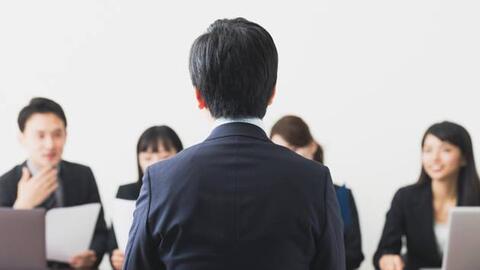 Cho 24 người, hãy xếp thành 6 hàng, mỗi hàng 5 người? Ứng viên IQ cao đưa đáp án thuyết phục