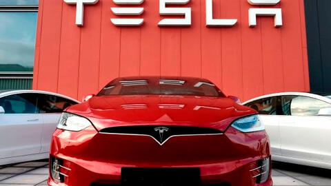 Người Mỹ đang mua xe Tesla chứ không phải xe điện