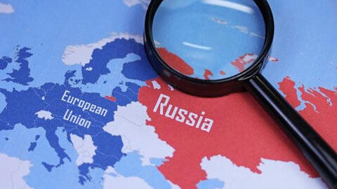 Phòng thủ kinh tế của Nga có thể sẽ sụp đổ theo thời gian khi các lệnh trừng phạt tấn công dữ dội