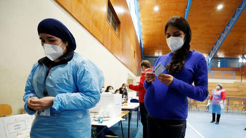 Anh khẳng định vaccine ngừa COVID-19 an toàn cho thai phụ