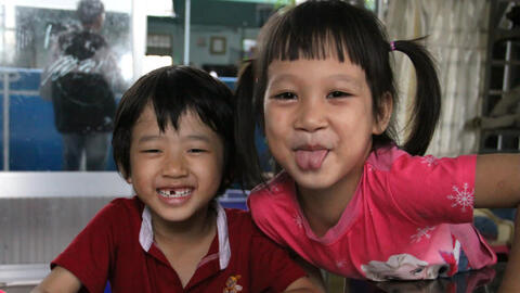 Những thiên thần khôn lớn từ sữa mẹ từ thiện