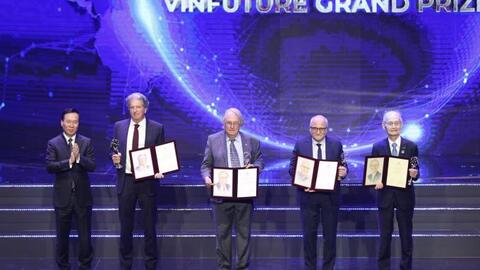 Chủ nhân Giải thưởng Chính VinFuture 2023 trị giá 3 triệu USD thuộc về nhà khoa học lỗi lạc nào?
