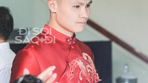 Quang Hải mặc áo dài bảnh bao lên đường ăn hỏi Chu Thanh Huyền, sẵn sàng cho giây phút quan trọng bậc nhất cuộc đời