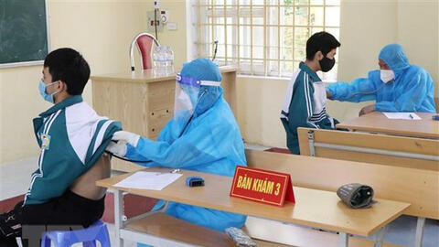 Sở y tế Bắc Giang lý giải nguyên nhân khiến 4 học sinh bị sốc phản vệ sau tiêm vaccine Covid-19