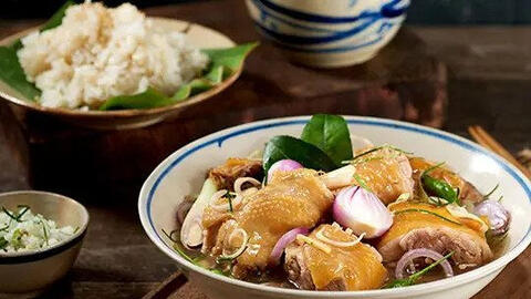 Món ngon mỗi ngày: Gà hấp riềng sả