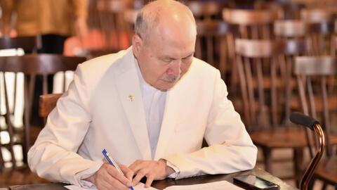 Nhạc sĩ Vũ Thành An: Mua mộ phần từ hơn 10 năm trước, tối đi ngủ đều nói với vợ "chào em nhé"