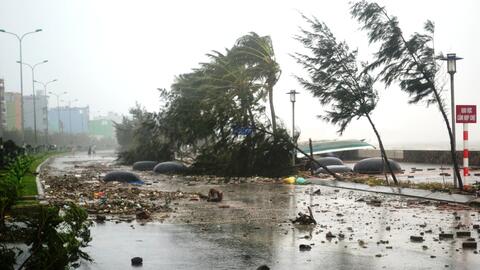 Bão số 2 đang vào, hơn 1.600 khách du lịch mắc kẹt ở đảo Cô Tô