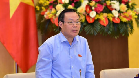 Phó chủ tịch Quốc hội: Sao bị gọi là "chân dài" mà phụ nữ cũng không có phản ứng gì cả?