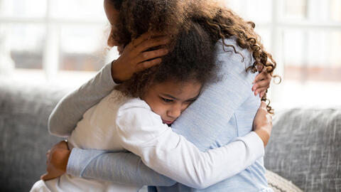 Phụ huynh nên làm gì khi con bị bạo lực học đường?