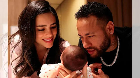 Loạt lùm xùm tình ái của Neymar khiến bạn gái chán nản đến mức phải tuyên bố chia tay