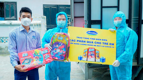 Vinamilk trao 8.400 hộp sữa cho trẻ em đang cách ly  COVID-19 tại Điện Biên