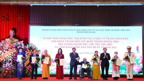 “Công dân Thủ đô ưu tú” 2021 vinh danh nữ khoa học gia đi đầu công tác phòng chống dịch Covid-19