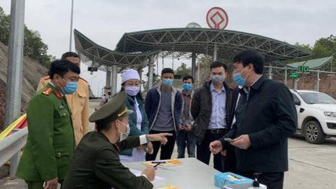 Quảng Ninh dừng vận tải khách liên tỉnh từ 6h ngày 8/2, kêu gọi lao động ở lại ăn Tết