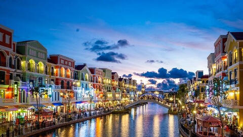 Ăn gì, chơi gì khi 'không ngủ' tại Phú Quốc United Center