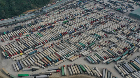 15-20 ngày nữa mới xuất hết hàng nghìn xe hàng mắc kẹt cửa khẩu Tân Thanh